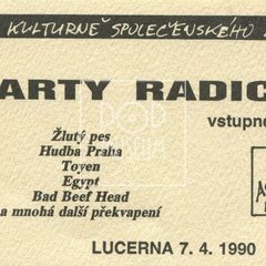 Vstupenka na jeden z legendárních koncertů v Lucerně v první polovině roku 1990.