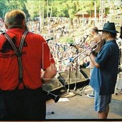 TRUTNOV OPEN AIR MUSIC FESTIVAL 2000 objektivem Miroslava Lédla 