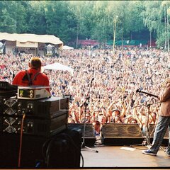 TRUTNOV OPEN AIR MUSIC FESTIVAL 2000 objektivem Miroslava Lédla 