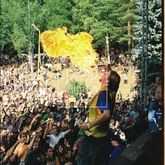 TRUTNOV OPEN AIR MUSIC FESTIVAL 2000 objektivem Miroslava Lédla 