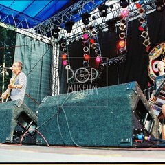 TRUTNOV OPEN AIR MUSIC FESTIVAL 2000 objektivem Miroslava Lédla 