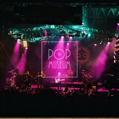 TRUTNOV OPEN AIR MUSIC FESTIVAL 2001 objektivem Miroslava Lédla