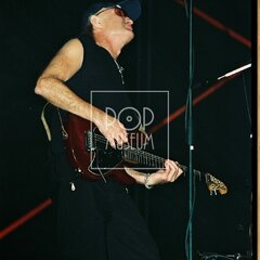 TRUTNOV OPEN AIR MUSIC FESTIVAL 2001 objektivem Miroslava Lédla