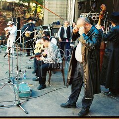 TRUTNOV OPEN AIR MUSIC FESTIVAL 2000 objektivem Miroslava Lédla 