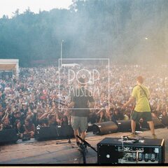 TRUTNOV OPEN AIR MUSIC FESTIVAL 2001 objektivem Miroslava Lédla