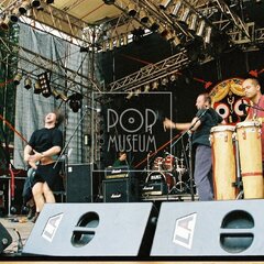 TRUTNOV OPEN AIR MUSIC FESTIVAL 2001 objektivem Miroslava Lédla