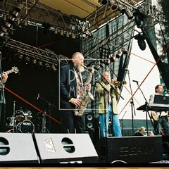 TRUTNOV OPEN AIR MUSIC FESTIVAL 2001 objektivem Miroslava Lédla