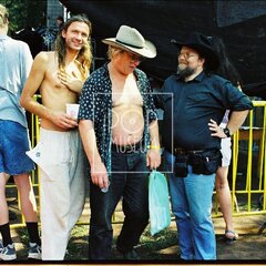 TRUTNOV OPEN AIR MUSIC FESTIVAL 2000 objektivem Miroslava Lédla 