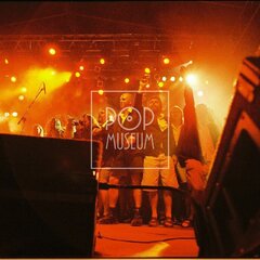 TRUTNOV OPEN AIR MUSIC FESTIVAL 2000 objektivem Miroslava Lédla 