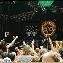 TRUTNOV OPEN AIR MUSIC FESTIVAL 2001 objektivem Miroslava Lédla