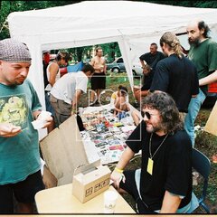 TRUTNOV OPEN AIR MUSIC FESTIVAL 2001 objektivem Miroslava Lédla