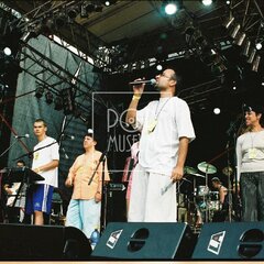 TRUTNOV OPEN AIR MUSIC FESTIVAL 2001 objektivem Miroslava Lédla