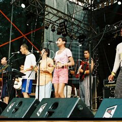 TRUTNOV OPEN AIR MUSIC FESTIVAL 2001 objektivem Miroslava Lédla