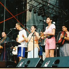 TRUTNOV OPEN AIR MUSIC FESTIVAL 2001 objektivem Miroslava Lédla