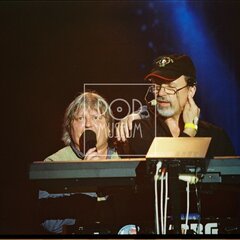 TRUTNOV OPEN AIR MUSIC FESTIVAL 2001 objektivem Miroslava Lédla