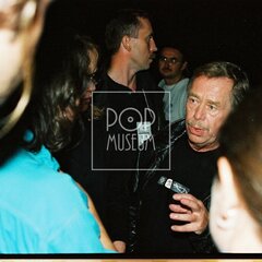 TRUTNOV OPEN AIR MUSIC FESTIVAL 2001 objektivem Miroslava Lédla