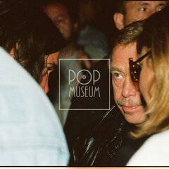 TRUTNOV OPEN AIR MUSIC FESTIVAL 2001 objektivem Miroslava Lédla