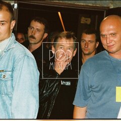 TRUTNOV OPEN AIR MUSIC FESTIVAL 2001 objektivem Miroslava Lédla