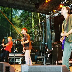 TRUTNOV OPEN AIR MUSIC FESTIVAL 2004 objektivem Miroslava Lédla