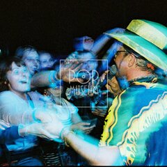 TRUTNOV OPEN AIR MUSIC FESTIVAL 2004 objektivem Miroslava Lédla