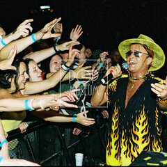 TRUTNOV OPEN AIR MUSIC FESTIVAL 2004 objektivem Miroslava Lédla