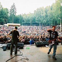 TRUTNOV OPEN AIR MUSIC FESTIVAL 2004 objektivem Miroslava Lédla