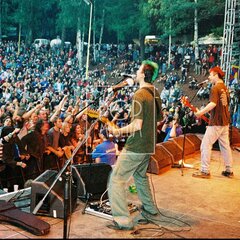 TRUTNOV OPEN AIR MUSIC FESTIVAL 2004 objektivem Miroslava Lédla