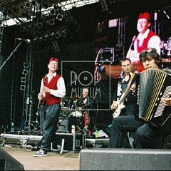 TRUTNOV OPEN AIR MUSIC FESTIVAL 2004 objektivem Miroslava Lédla