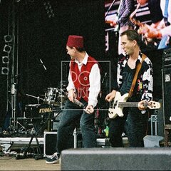 TRUTNOV OPEN AIR MUSIC FESTIVAL 2004 objektivem Miroslava Lédla