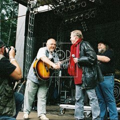 TRUTNOV OPEN AIR MUSIC FESTIVAL 2004 objektivem Miroslava Lédla
