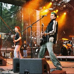 TRUTNOV OPEN AIR MUSIC FESTIVAL 2004 objektivem Miroslava Lédla