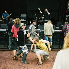 TRUTNOV OPEN AIR MUSIC FESTIVAL 2004 objektivem Miroslava Lédla