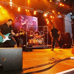 TRUTNOV OPEN AIR MUSIC FESTIVAL 2004 objektivem Miroslava Lédla