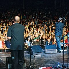 TRUTNOV OPEN AIR MUSIC FESTIVAL 2004 objektivem Miroslava Lédla
