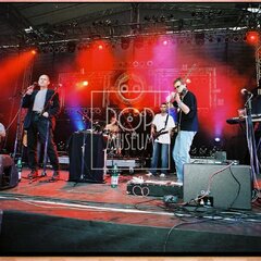 TRUTNOV OPEN AIR MUSIC FESTIVAL 2005 objektivem Miroslava Lédla