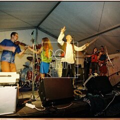 TRUTNOV OPEN AIR MUSIC FESTIVAL 2005 objektivem Miroslava Lédla