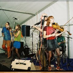 TRUTNOV OPEN AIR MUSIC FESTIVAL 2005 objektivem Miroslava Lédla