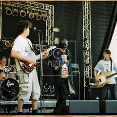 TRUTNOV OPEN AIR MUSIC FESTIVAL 2005 objektivem Miroslava Lédla