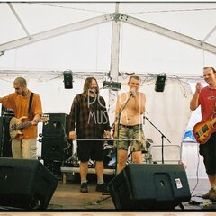 TRUTNOV OPEN AIR MUSIC FESTIVAL 2005 objektivem Miroslava Lédla