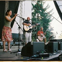 TRUTNOV OPEN AIR MUSIC FESTIVAL 2005 objektivem Miroslava Lédla