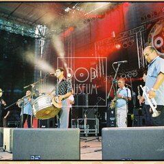 TRUTNOV OPEN AIR MUSIC FESTIVAL 2005 objektivem Miroslava Lédla