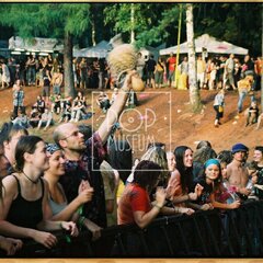 TRUTNOV OPEN AIR MUSIC FESTIVAL 2005 objektivem Miroslava Lédla