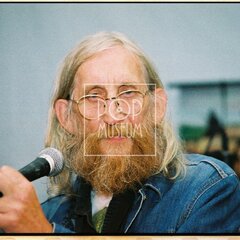 TRUTNOV OPEN AIR MUSIC FESTIVAL 2005 objektivem Miroslava Lédla