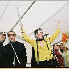 TRUTNOV OPEN AIR MUSIC FESTIVAL 2005 objektivem Miroslava Lédla