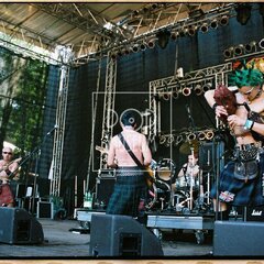 TRUTNOV OPEN AIR MUSIC FESTIVAL 2005 objektivem Miroslava Lédla