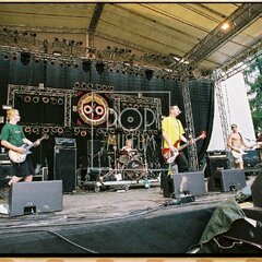 TRUTNOV OPEN AIR MUSIC FESTIVAL 2005 objektivem Miroslava Lédla