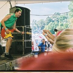 TRUTNOV OPEN AIR MUSIC FESTIVAL 2005 objektivem Miroslava Lédla