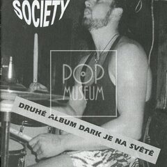 Dark Society byl "kapelní" fanzin (vyškovské skupiny Dark) "s přesahem"