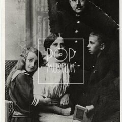 OSVOBOZENÉ DIVADLO, JAROSLAV JEŽEK, VOSKOVEC & WERICH (z pozůstalosti dr. Josefa Kotka)  