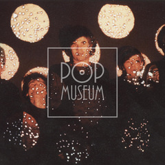 Here / f. archiv Popmusea